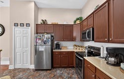 1321 Cascade Circle NW, Canton, OH 44708