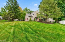 30 Lexington Commons Boulevard, Halfmoon, NY 12065