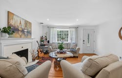 15 Lovejoy Rd, Andover, MA 01810