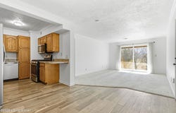 7906 Grenoble Ln, Prospect, KY 40059