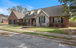 2809 Cortney Circle, Siloam Springs, AR 72761