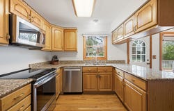 962 Kentucky Lane, Elk Grove Village, IL 60007