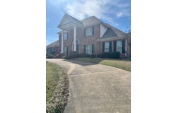 100 GlenLake Drive, Grenada, MS 38901