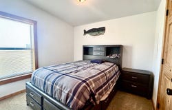 5475 Relaxation Ave, Glen Ullin, ND 58631