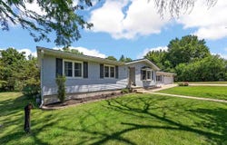 210 W 11th St, Tipton, IA 52772
