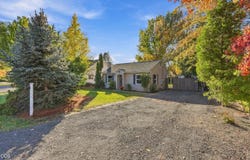 18 Highland Drive, Medford, OR 97504