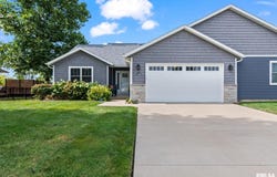 1124 Milldale Drive, Rochester, IL 62563