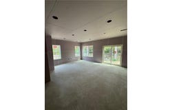10 College Hill, Warwick, RI 02886