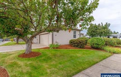 645 N 12th Av, Stayton, OR 97383