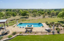 395 Bluff Creek Rd, Center Point, TX 78010