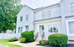 86 Wilton Ave, Middlesex Boro, NJ 08846-2572