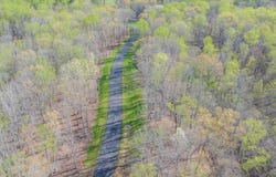 Red Barn Ln, Wirtz, VA 24184