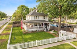 601 NE Douglas Street, Lee's Summit, MO 64063