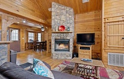 68 EG Lane, Broken Bow, OK 74728