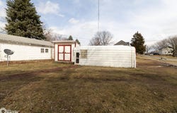2002 5Th Street, Perry, IA 50220