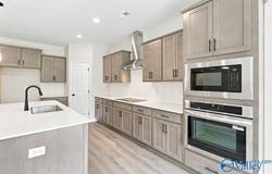 909 Ronnie Drive, Hartselle, AL 35640