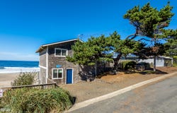 7115 Neptune Avenue, Gleneden Beach, OR 97388