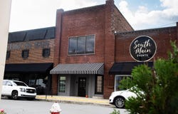 104 S Main St, Ripley, MS 38663