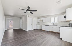 2557 E Stanford Avenue, Pixley, CA 93256