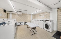 201 S Maple Avenue, Oak Park, IL 60302