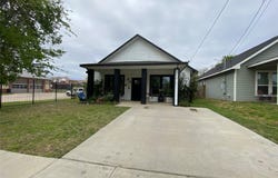 1410 E Royall Boulevard, Malakoff, TX 75148