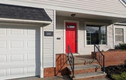 5860 Pearl Road, Parma, OH 44130