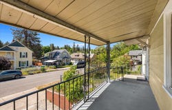 527 E 8th Ave, Spokane, WA 99202-1207