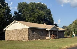 911 E 10th Street, Mountain Grove, MO 65711