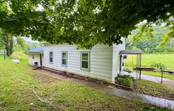 2071 Mattie Rd, Louisa, KY 41230