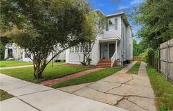5830 S GALVEZ Street, New Orleans, LA 70125