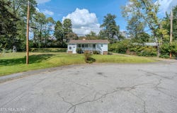 110 Paoli Lane, Oak Ridge, TN 37830