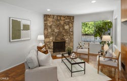 3271 New York Drive, Pasadena, CA 91107