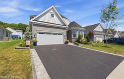 40 Emerald Road, New Egypt, NJ 08533