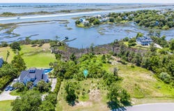 E Windward Landing Place, Hampstead, NC 28443