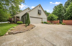 2924 Lakeshire Dr., Tupelo, MS 38804