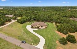 13281 Rock Hollow Circle, Arcadia, OK 73007