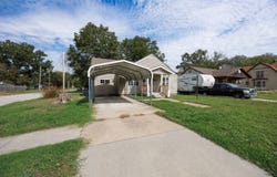 1112 W 2nd St, Coffeyville, KS 67337