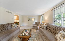2105 Pendleton Dr, Monroeville, PA 15146