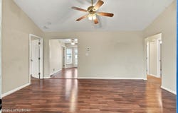 175 Lake Park Ct, Shepherdsville, KY 40165
