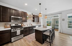 1612 Bentz Way, Batavia, IL 60510
