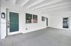 1018 NE 7th St, Hallandale Beach, FL 33009