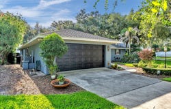 121 SHADOW Lane, LAKELAND, FL 33813