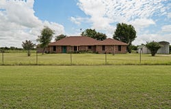 3511 County Road 1108, Celeste, TX 75423
