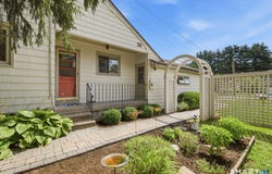 30 W Ridge Drive, West Hartford, CT 06107