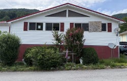 432 First Street, Lynch, KY 40855