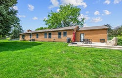 2116 N Pebble Drive, McHenry, IL 60051
