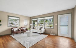 2000 Lauren Dr SW, CedarRapids, IA 52404