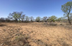 185 E CR 2662, Devine, TX 78016