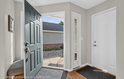 6014 Madeira Drive, Lansing, MI 48917