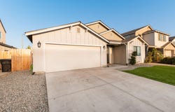 1517 S Barberry Place, Hanford, CA 93230